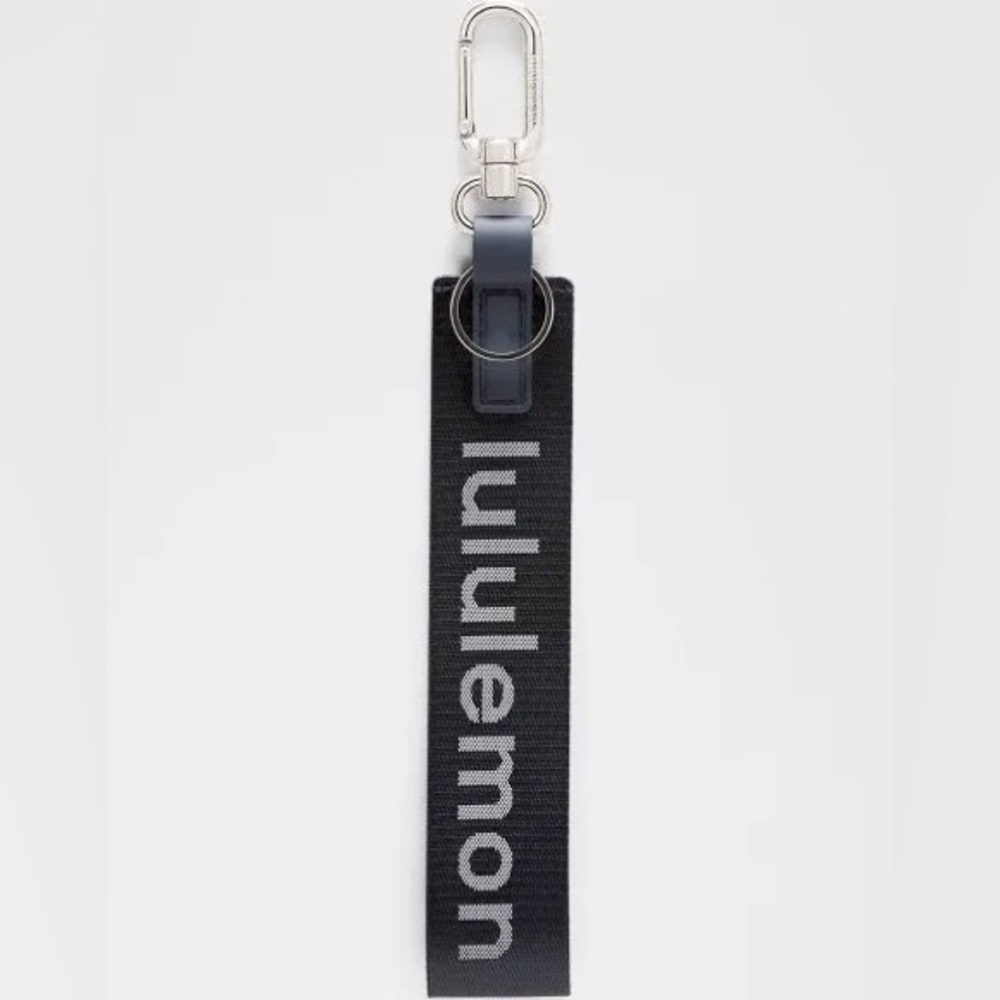 lululemon Never Lost Keychain Black NWT